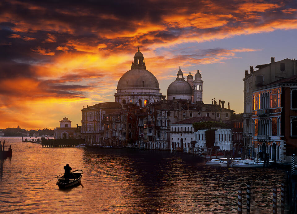 Dawn Venezia