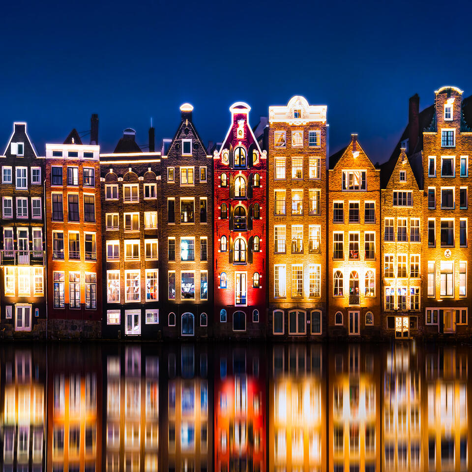 Dancing Houses